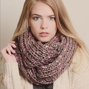 🆕 Mocha brown red silver pink infinity scarf, New